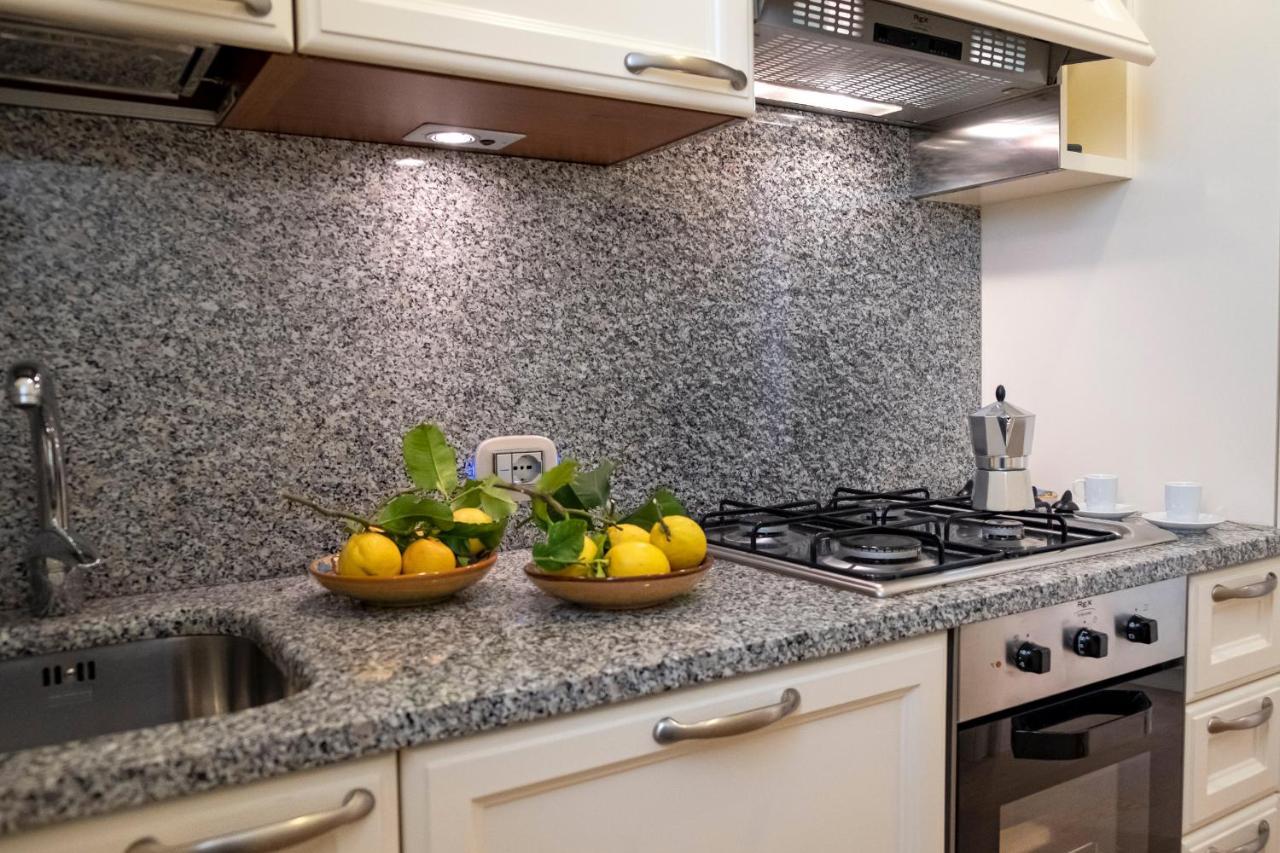Noliday Suite Riviera Luxury Sea Flat المظهر الخارجي الصورة